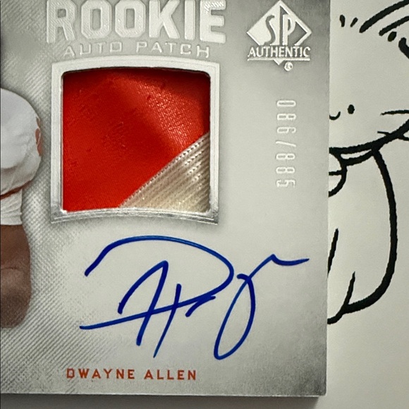 SP Authentic Dwayne Allen Rookie Patch Autograph Card - Picture 2 of 3